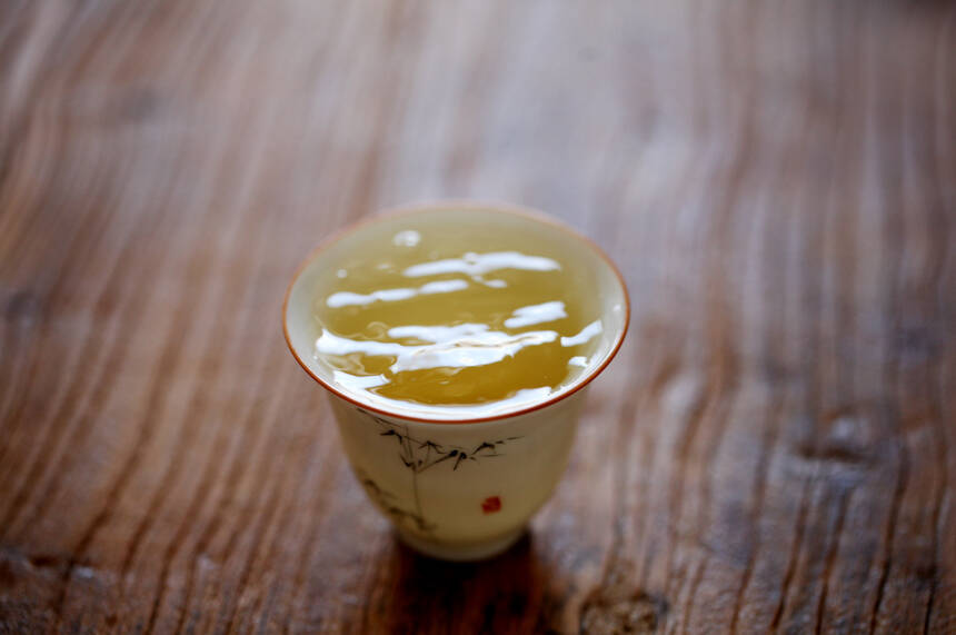 这杯梅子箐春茶，是专属春天的味道！鲜爽甜凉，一口就陶醉