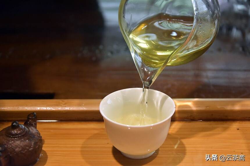 被严重忽视的泡茶用水！如何选择冲泡古树茶的水？