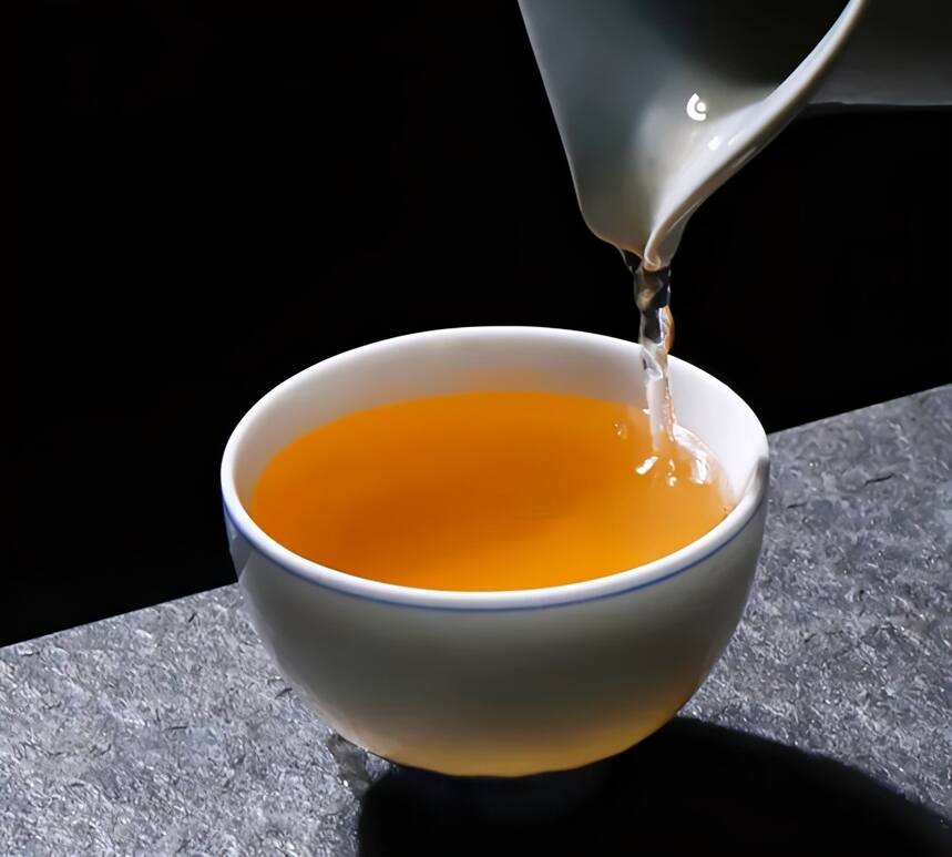 普洱生茶放久了就变成熟茶？