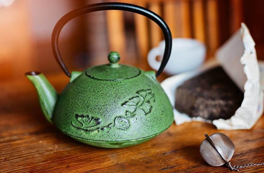 唐诗里的禅茶美学：俗人多泛酒，谁解助茶香