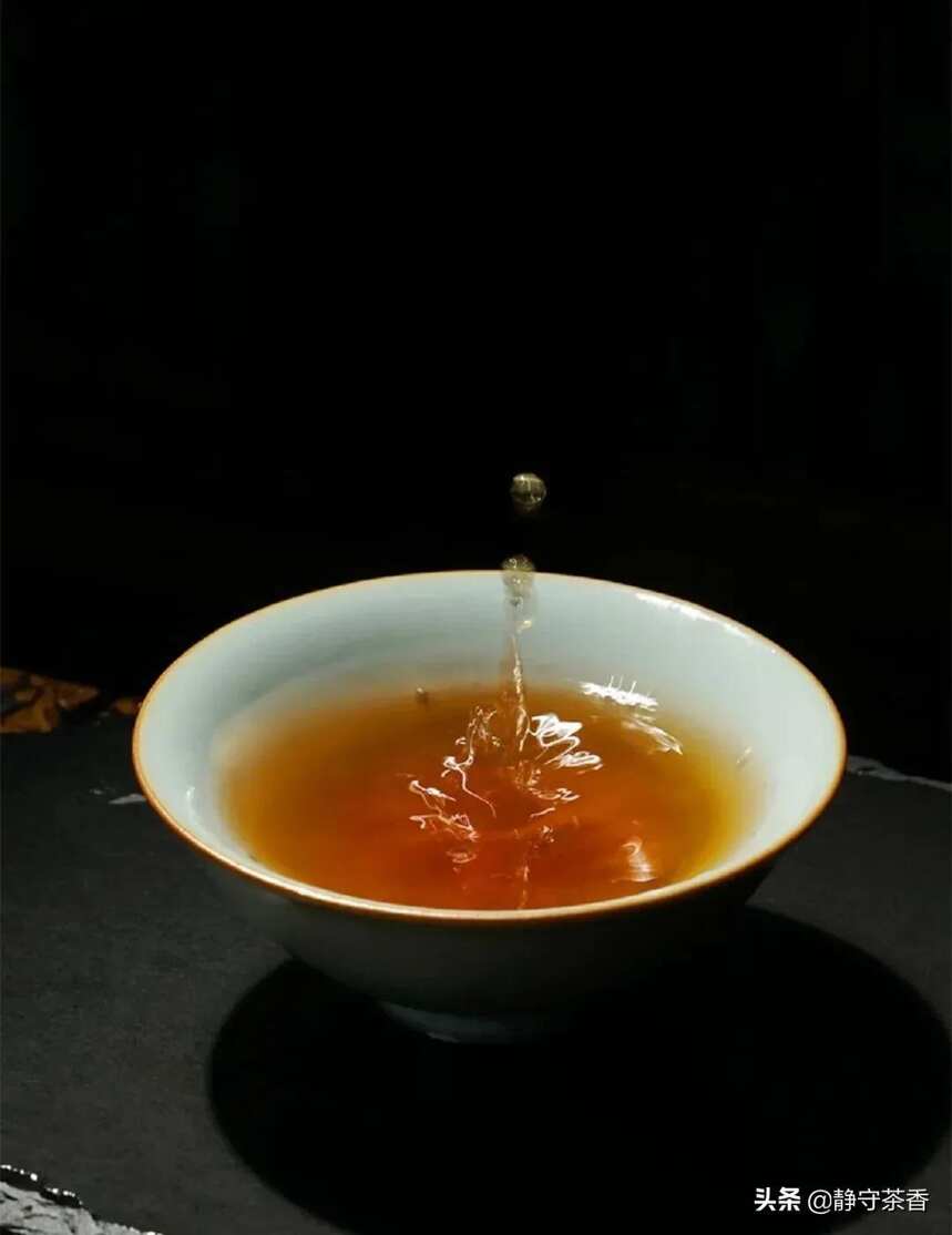 什么是洗茶？为什么洗茶？因为茶叶有杂质？不干净？