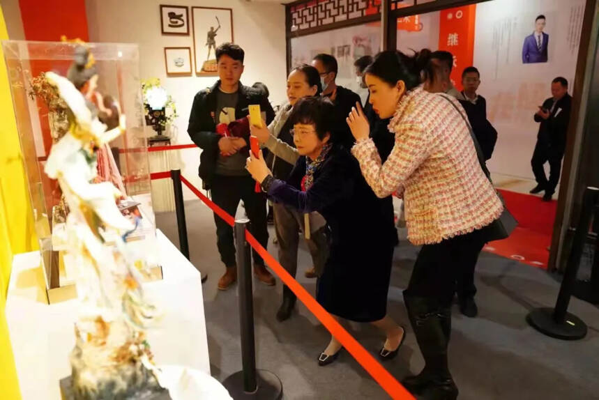 第五届四川传统文化艺术节面塑艺术综合展在成都龙和国际茶城举行
