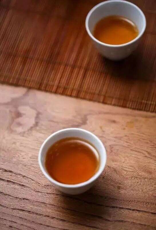 夜里想喝点茶，哪种好些？