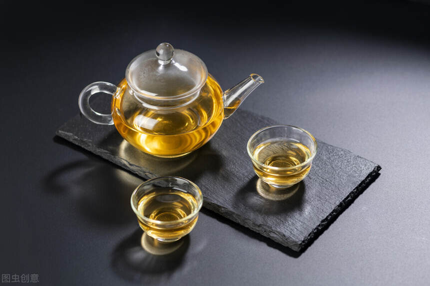 安化黑茶中的“花卷系列”：是黑茶之精华，是渠江薄片的后代