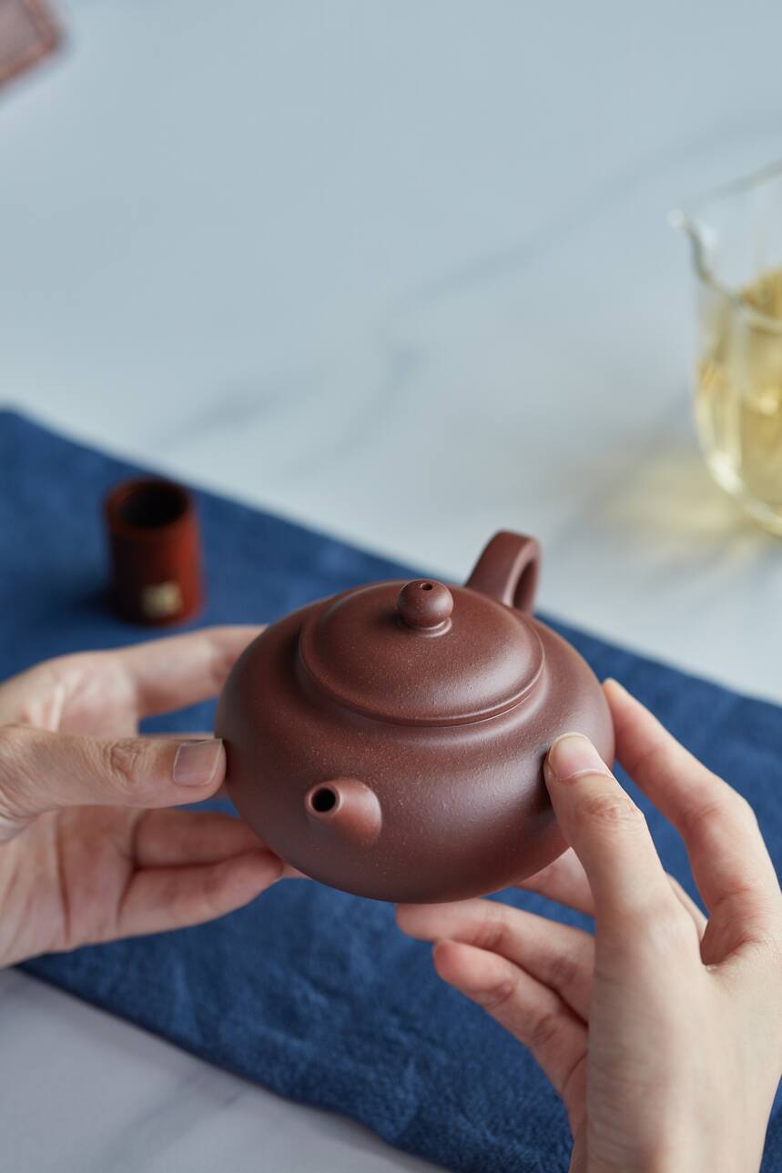 别装了！紫砂壶都买不起，岩茶能喝得懂吗？