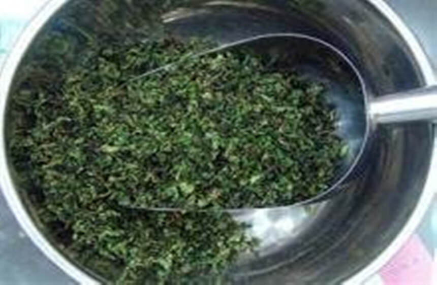 “临海蟠毫”新绿茶，蟠曲披毫、珠兰花香、鲜爽醇厚、鲜橄榄味道
