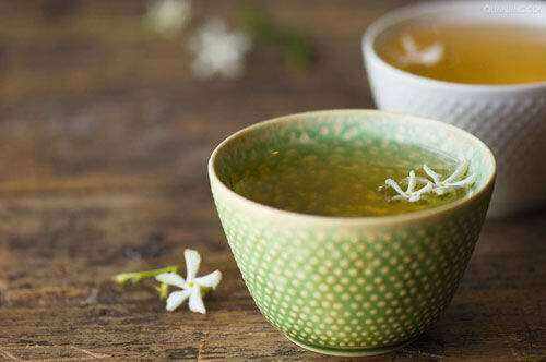 为什么夏季解渴，最好是喝杯热茶？