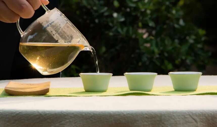 茶汤颜色越深发酵度越高？你还在以颜色来区分茶类吗？