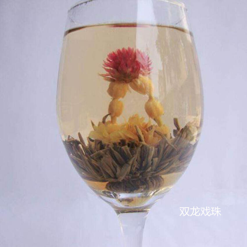 “工艺花茶”造型完美，温馨花名，于冲泡之中开花吐香，各有特色