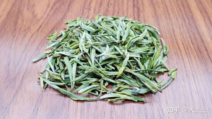 春节给长辈送茶叶，预算300到700，请问什么茶比较合适呢？