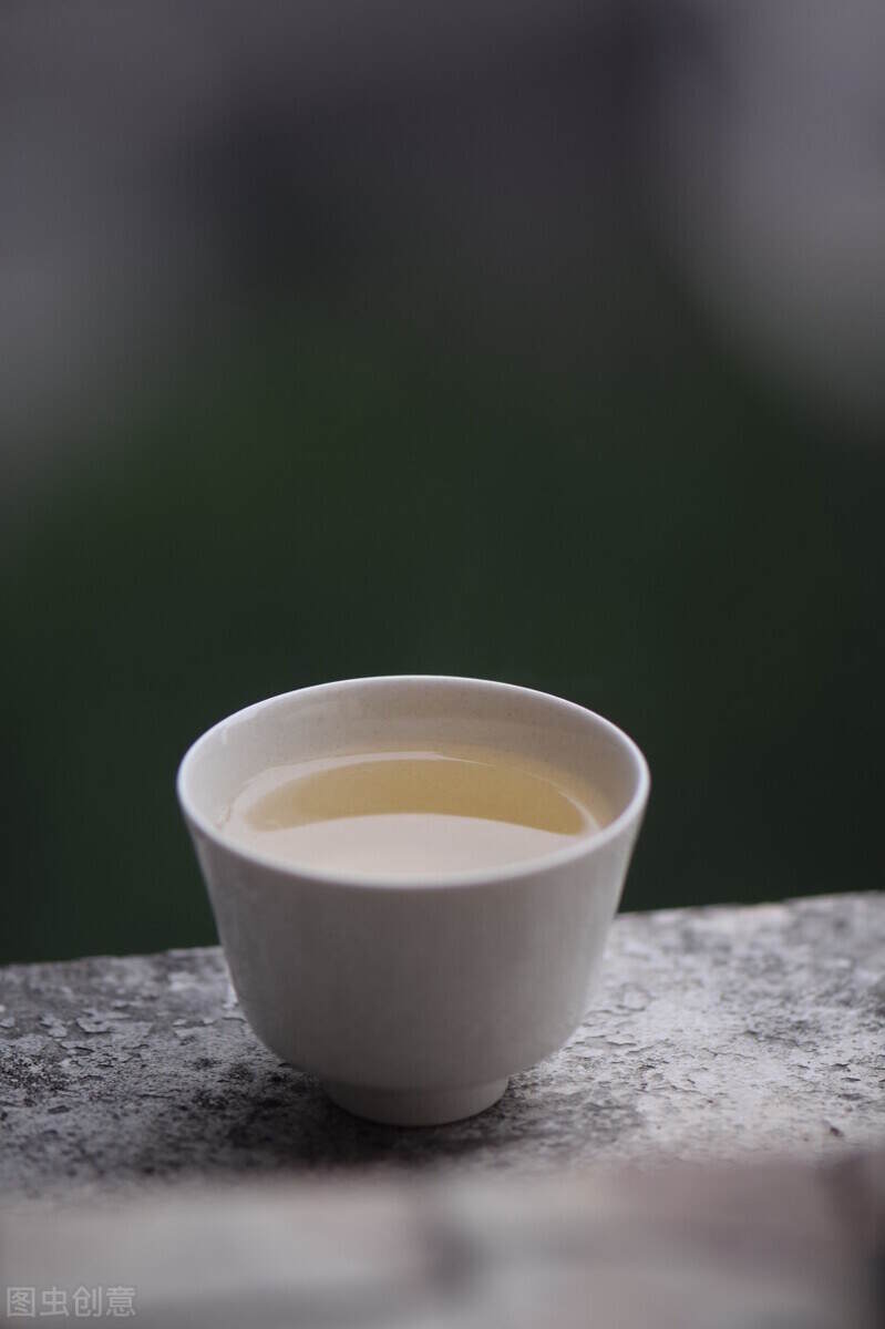 福鼎白茶与安吉白茶：所属茶系、感官特征、产地、品种、都不同