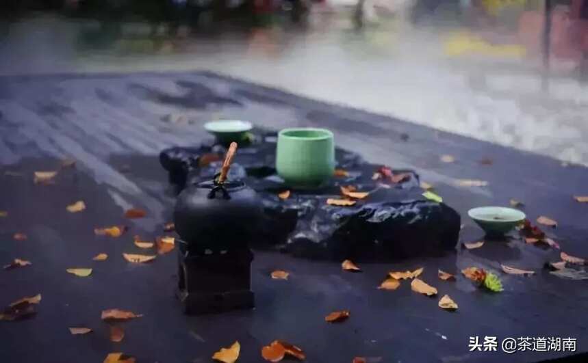 下雨天品茶，也是一种浪漫