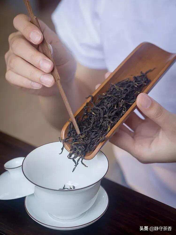 什么是洗茶？为什么洗茶？因为茶叶有杂质？不干净？