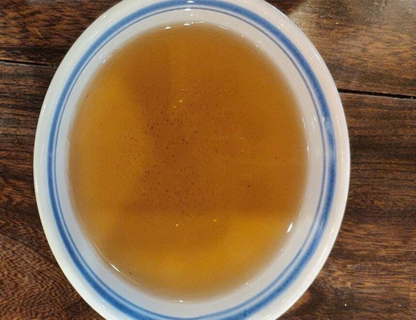 神奇的茅岩莓茶，被称为甘露茶。它白霜满披、清香怡人、滋味醇厚