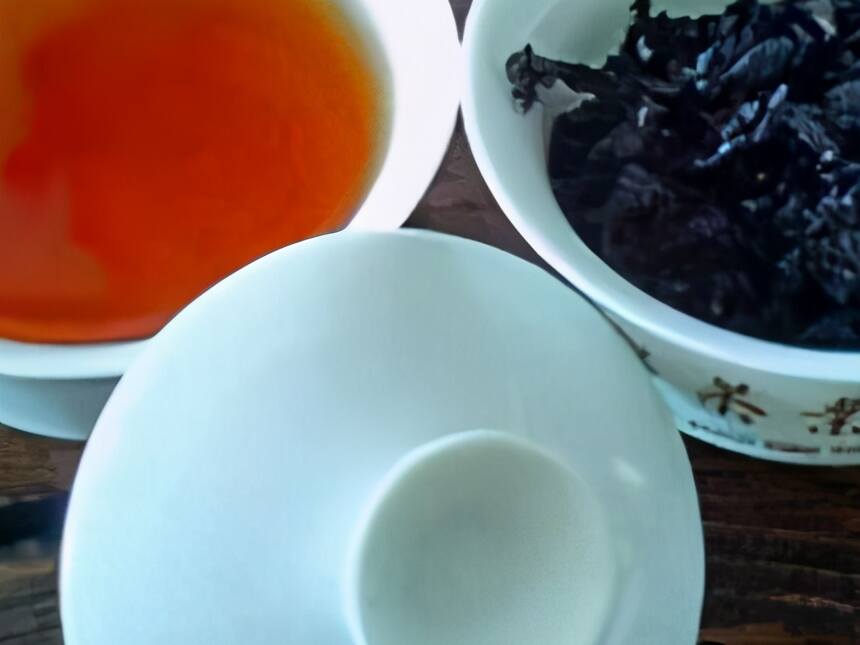 “铁观音蜜茶”，是安溪土茶、色泽乌亮、蜜香浓郁、甘醇绵润爽韵