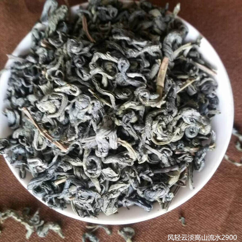云南腾冲的炒青绿茶，“磨锅茶”贵在一个“磨”字，熟玉米糯香飘