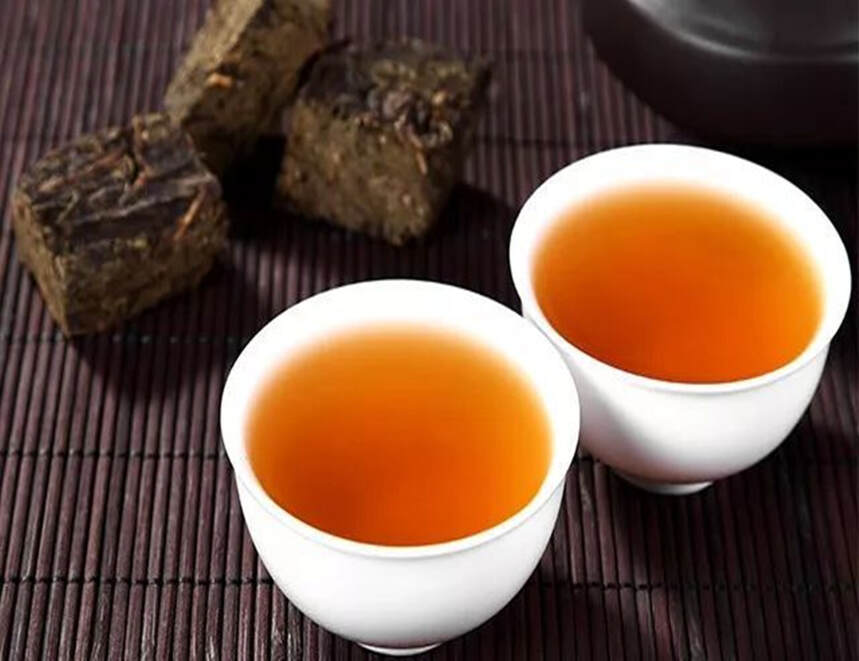 千万别小瞧了天天喝的茶，所有的树叶都能制茶吗？茶叶树叶的区别