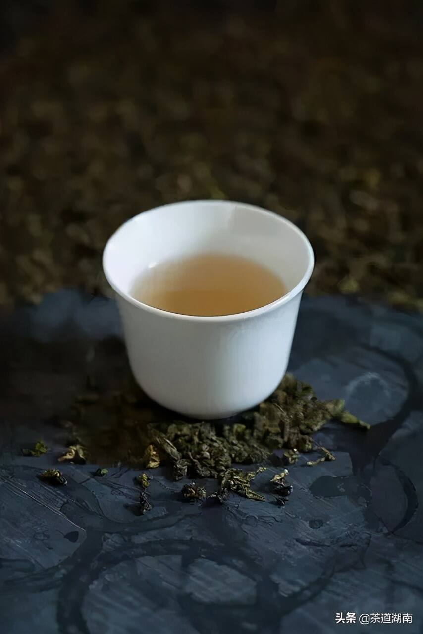 小饮浓茶更滋味，常饮淡茶才健康