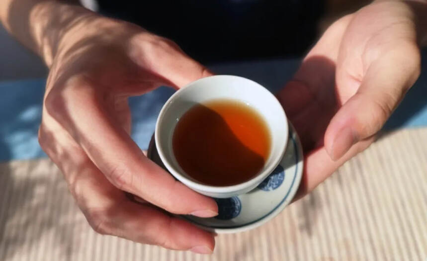 什么是厨心熟茶的核心技术“熟仓茶”活性醇化技艺？