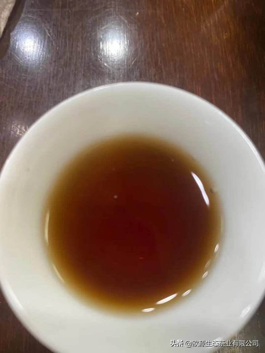 大益普洱茶2002年红大益易武正山野生茶 勐海茶厂七子饼茶