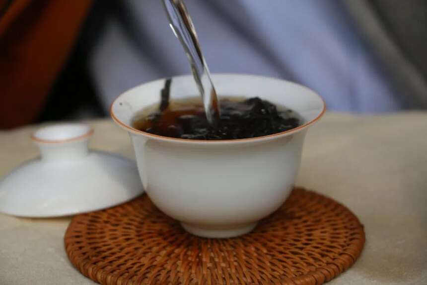 枣香、红薯香、蜜桃香……茶叶里的食物香气是好是坏？