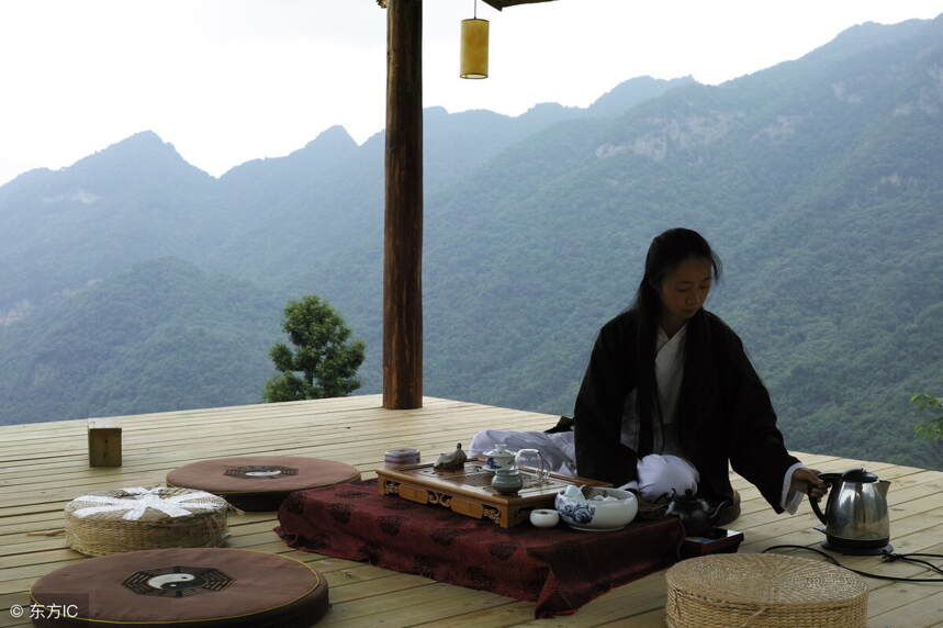 秦岭大山中的隐士说：每天唯一不可缺的是——茶！