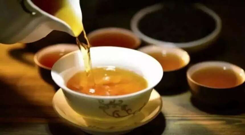 泡茶的水温都知道，那喝茶的温度都知道吗？