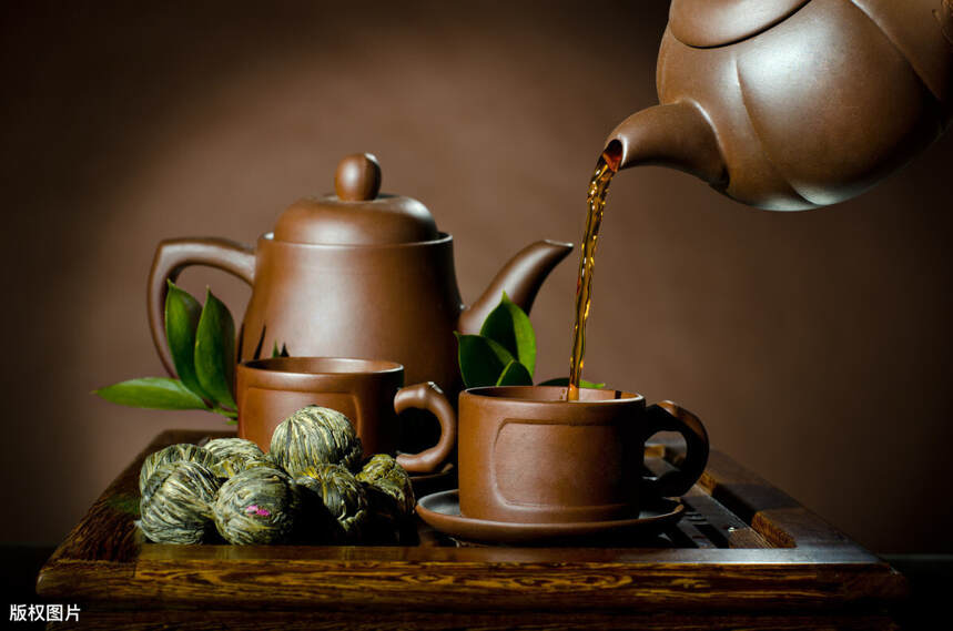 多种多样的茶叶制法与吃法，在云南茶即是菜，可吃可泡茶可多用