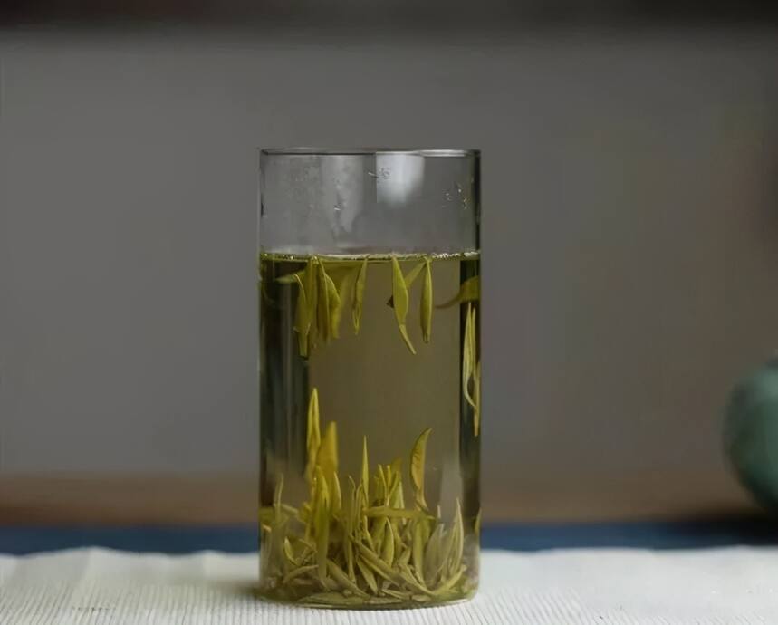 中国茶里的顶级毫茶TOP5，有绿茶有白茶，毫越多茶叶越贵
