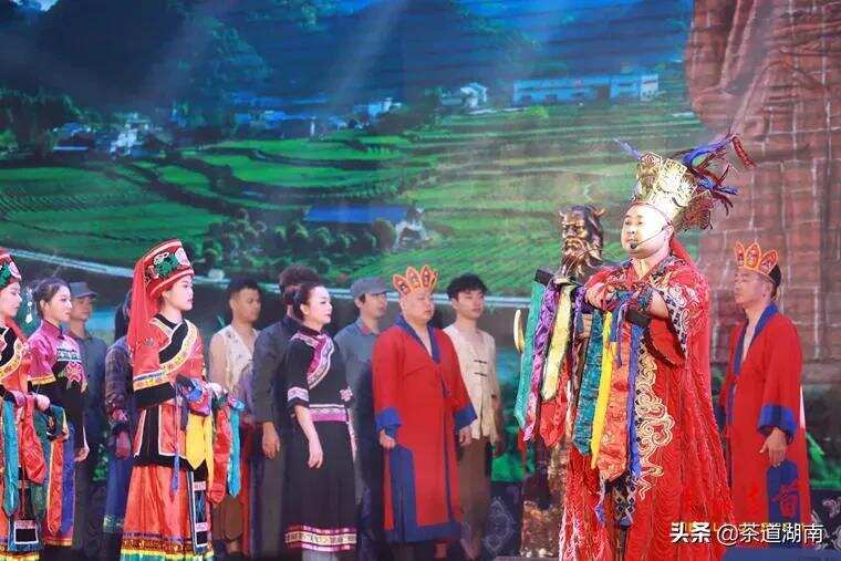 “2021中华茶祖节•第六届湘西黄金茶品茶节”在吉首盛大开幕
