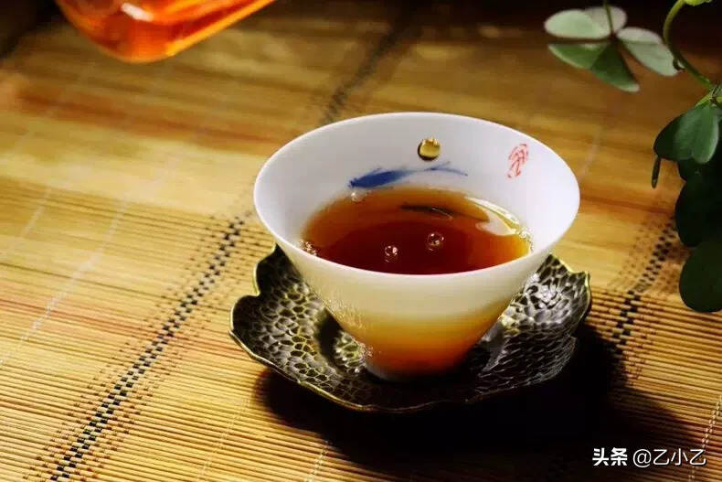 为什么茶凉了滋味差？喝冷茶有害吗？