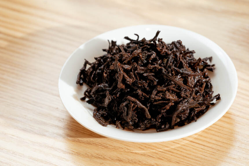 熟普属于黑茶类，但并不真的是黑茶
