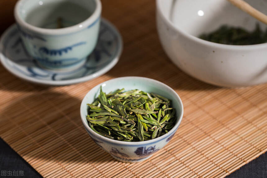 你知道“龙井毛峰”吗？来自安徽，绿茶大家族中的“毛尖与毛峰”