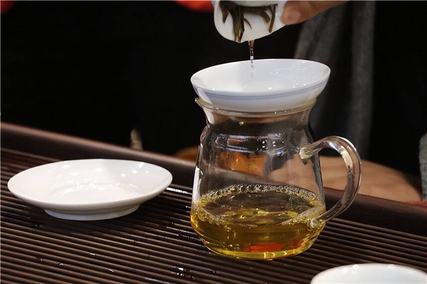 帝芙特说茶：冲泡普洱茶，水温会不会决定香气与口感