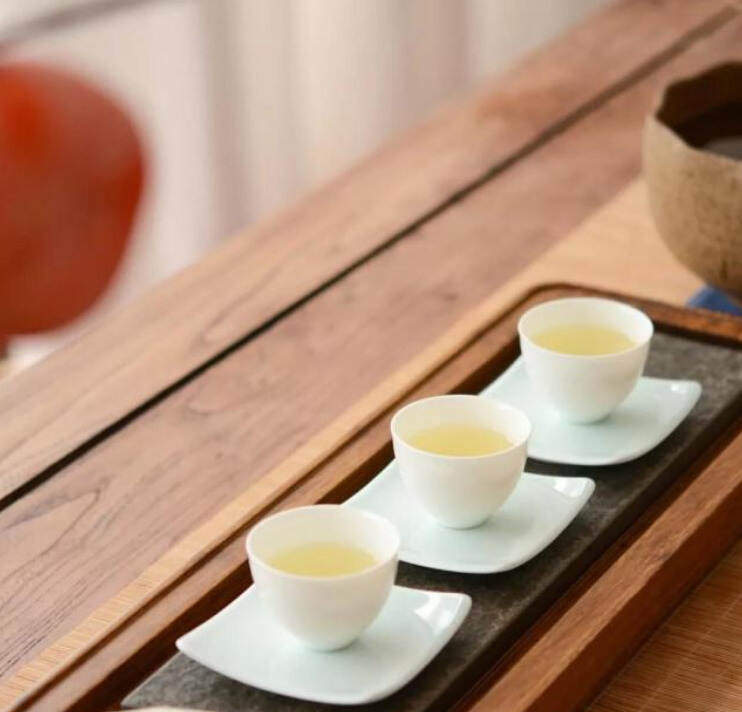 普洱茶的水味儿是什么，有哪些原因会让普洱茶有水味儿？