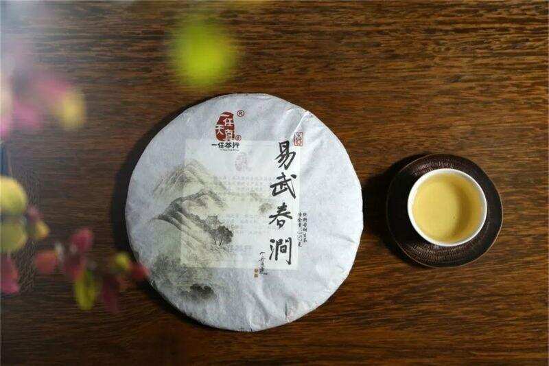 春茶丨入口而化，韵酽香扬，一种雅致，流转千年