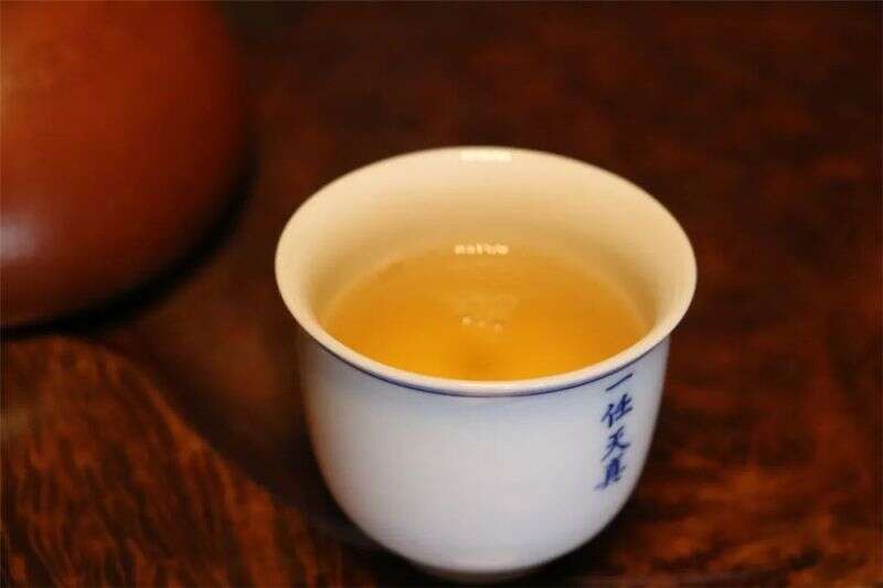 李桂荣说茶：一入口便似喝“蜂蜜水”——寻味云南茶山「易武」