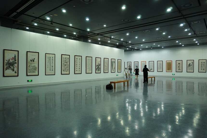 庆八一“军魂永铸”全国书画名家作品展在河南省美术馆隆重举行