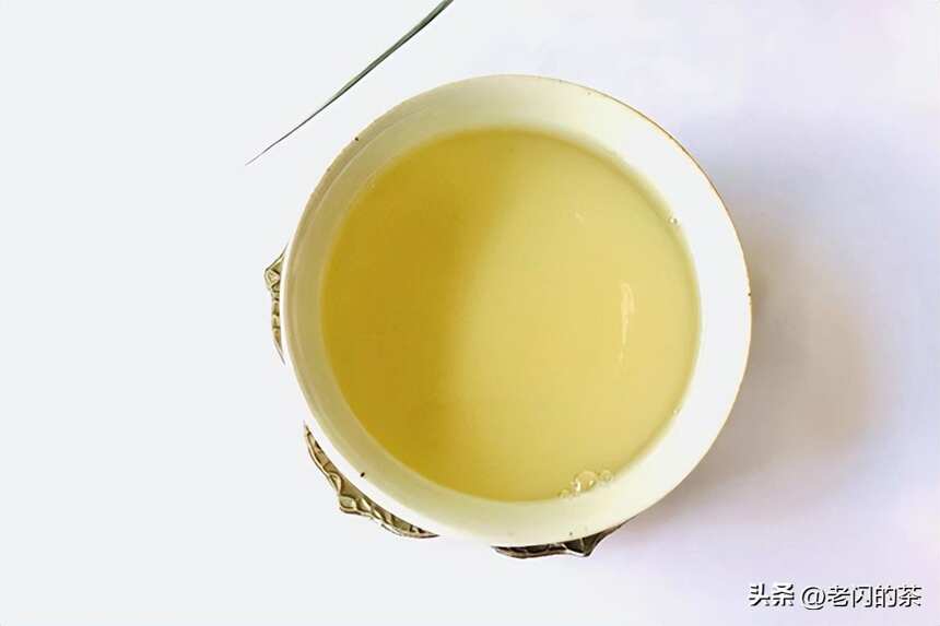景迈大寨古树茶：年产20吨，涩感较强，儿茶素达到5.88，高于班章