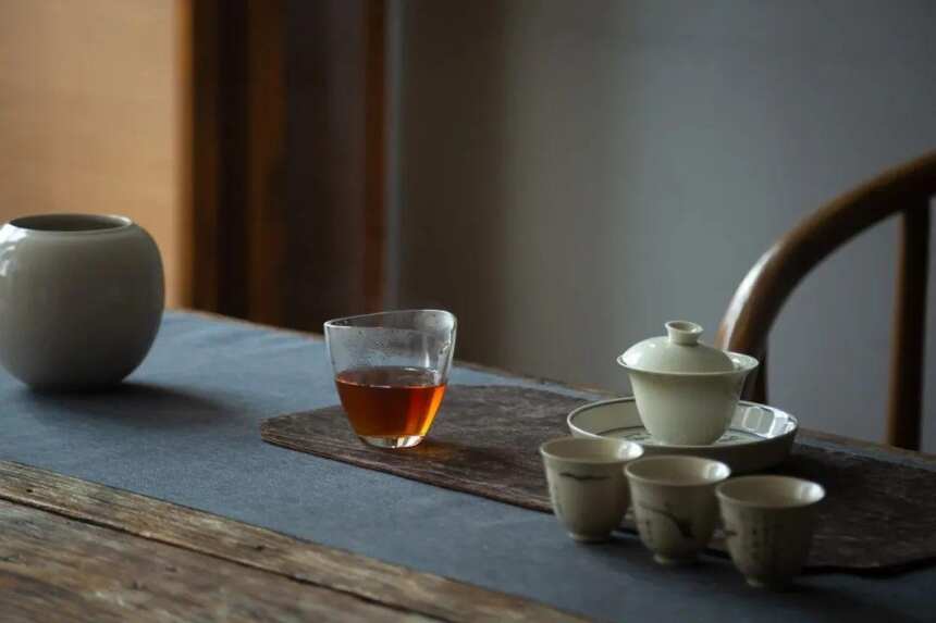 为什么陈年岩茶会出现酸味？