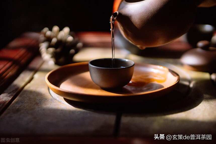 一壶熟茶慢慢品，茶是生活的诗意