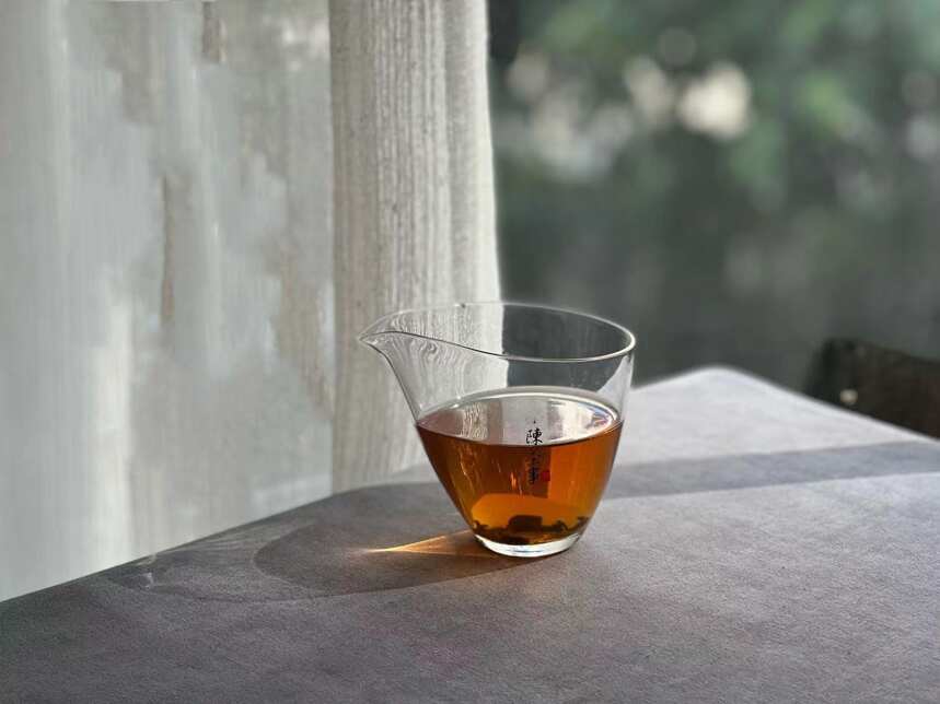 白茶、岩茶、红茶，买回家以后放多久才能喝？什么时间喝口感好？