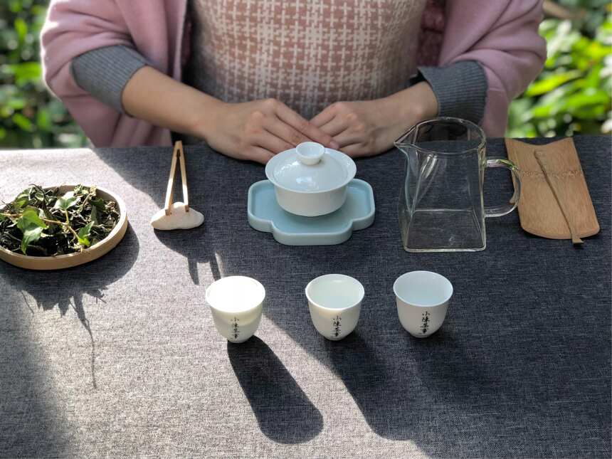 如何布置茶桌能提升幸福感？专业人士给出8点建议，实用又简单