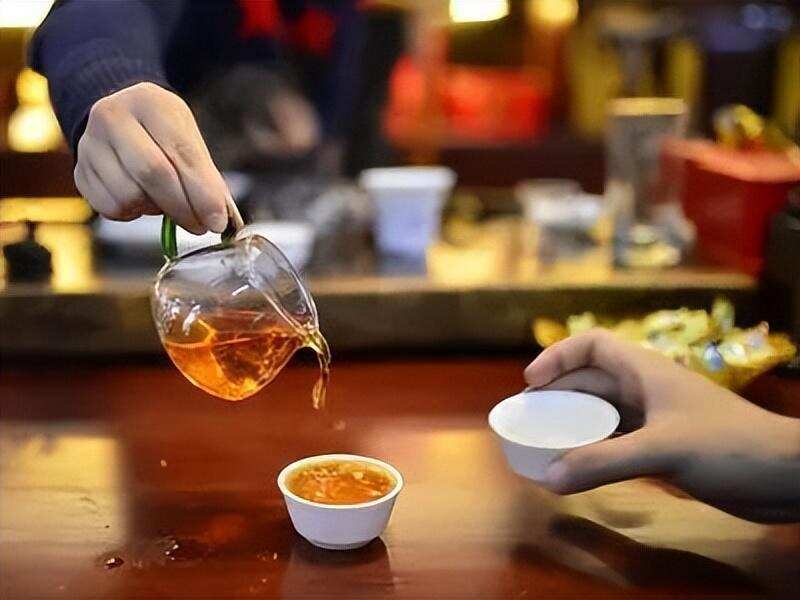 如何轻松泡出一杯沁香甘爽的普洱生茶？