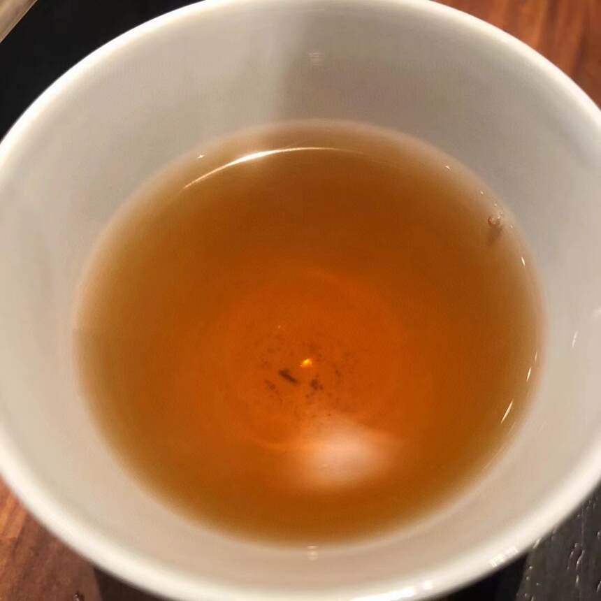 #普洱茶# 99年#中茶# 绿印生茶，生津，密香味。
