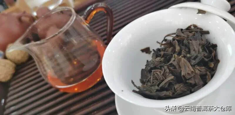 99年班章王中茶绿印生茶,纯料，蜜香甘甜，超级干仓#