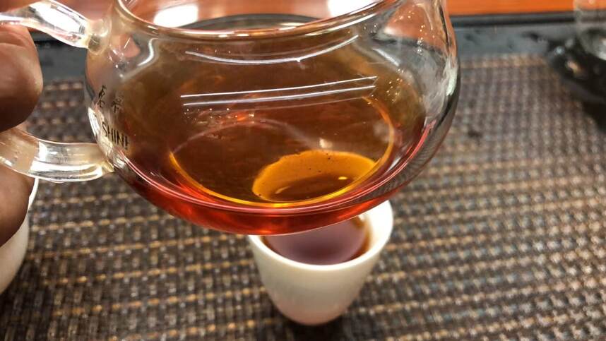 #普洱茶# 2011年陈年老茶透酒香，有茅台味的老茶