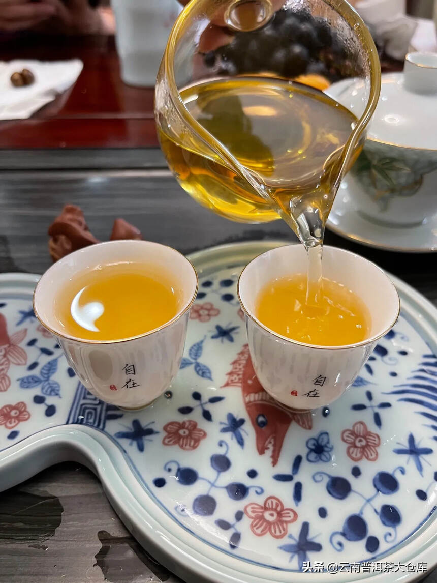 高端龙珠生茶系列—2021年815生茶龙珠一颗7克。
