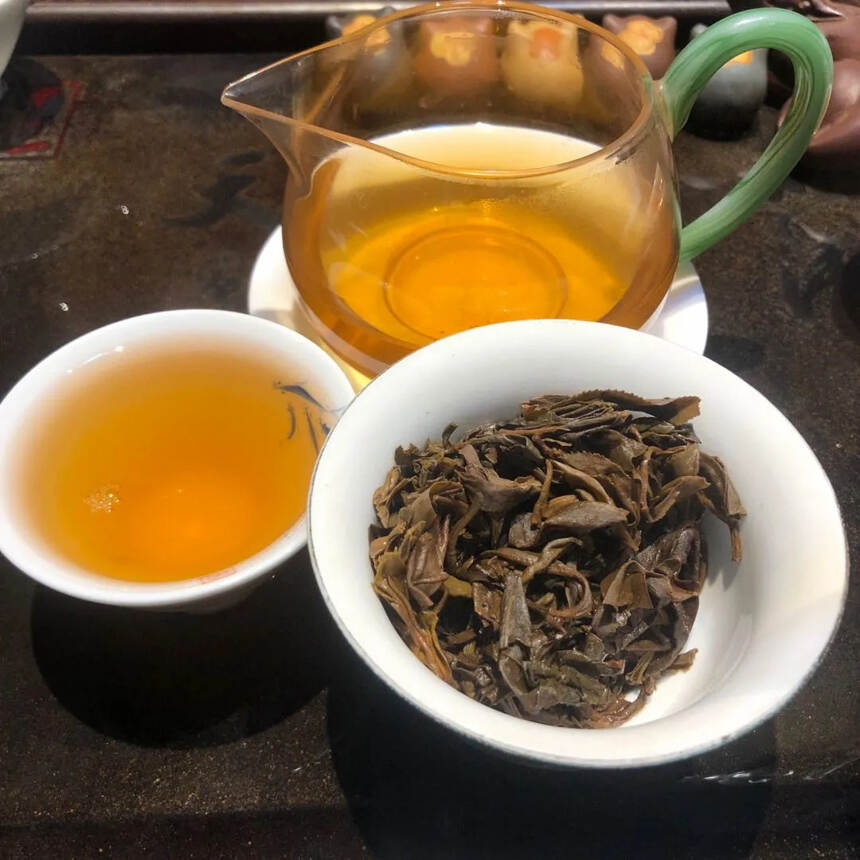 #普洱茶# 03年银毫茶饼生茶，广南黄栗坡原料，干仓