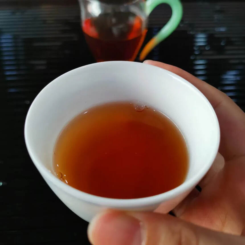 #普洱茶# 95年#中茶# 粉红印白菜老生茶，烟韵，